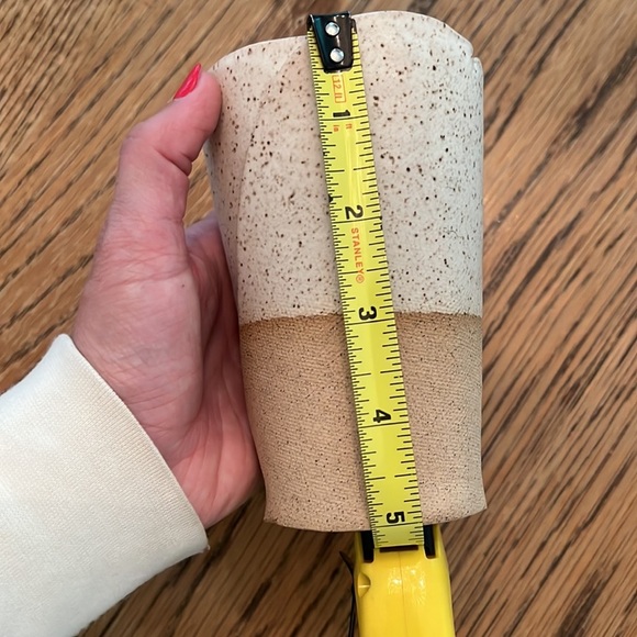 STUNNING HANDMADE VASE WITH SPECKLE AND ROUGH DETAIL - Picture 10 of 10